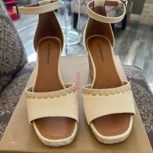 Women shoes